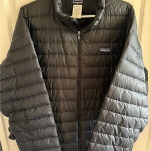 Patagonia Men's Dark black Puffer Jacket